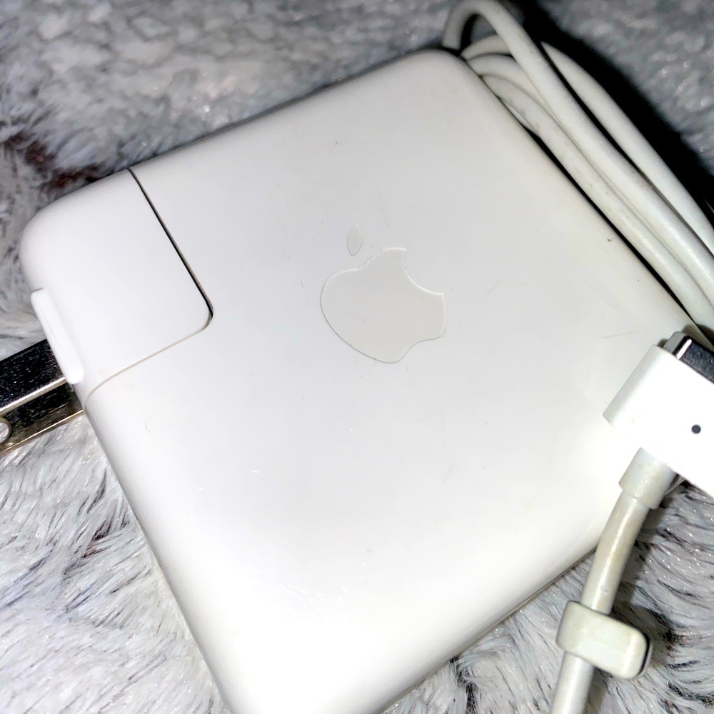 Apple charger
